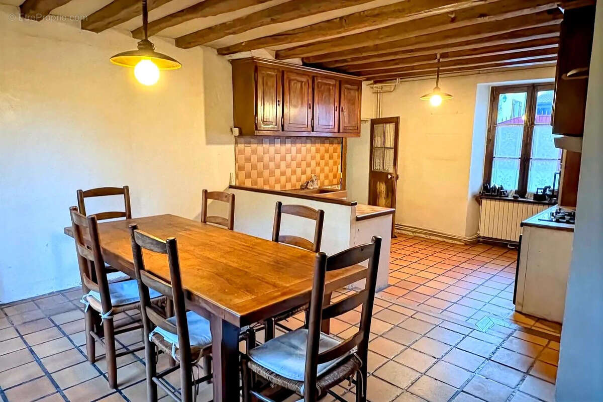 Maison à LA CELLE-SUR-MORIN