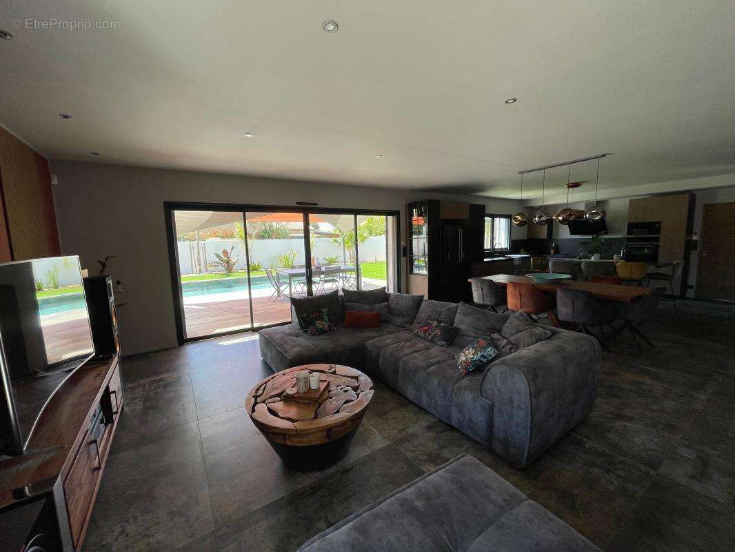 Maison à SIX-FOURS-LES-PLAGES