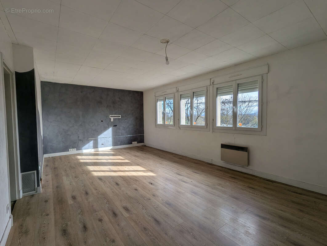 Maison à LABASTIDE-DE-LEVIS