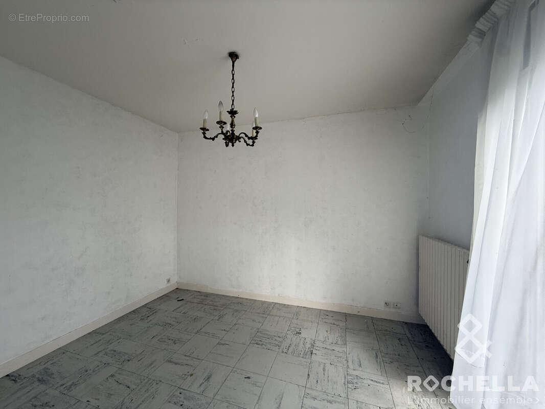 Maison à SAINT-JEAN-D&#039;ANGELY