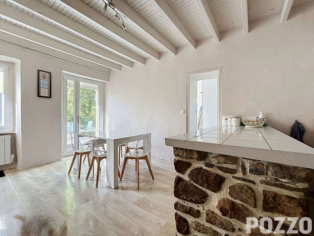 MARIGNY - Propriété de charme de 90 m² habitable dans un écrin de verdure de plus de 9 000 m² - photo 5