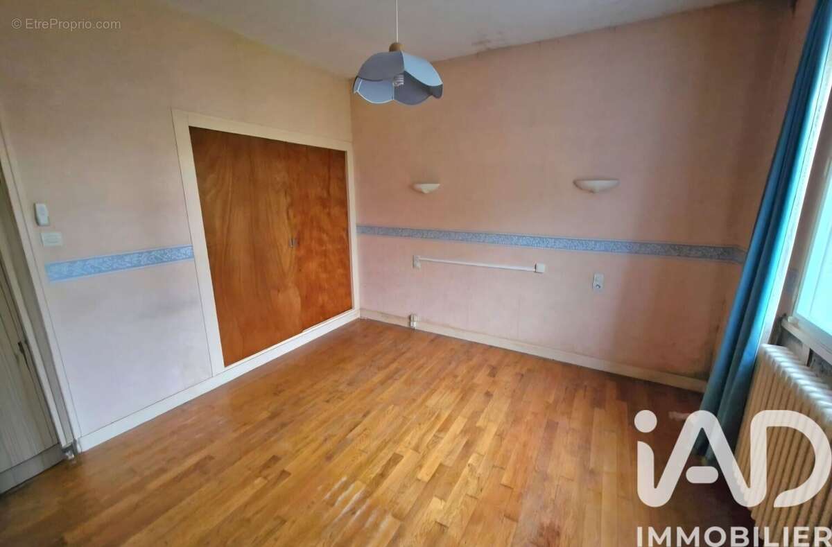 Maison 110 m² à Saint-Junien  - photo 4