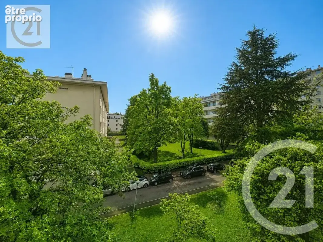 Appartement 8 pièces 163 m² à vendre à Saint-Cloud (92210) - photo 2