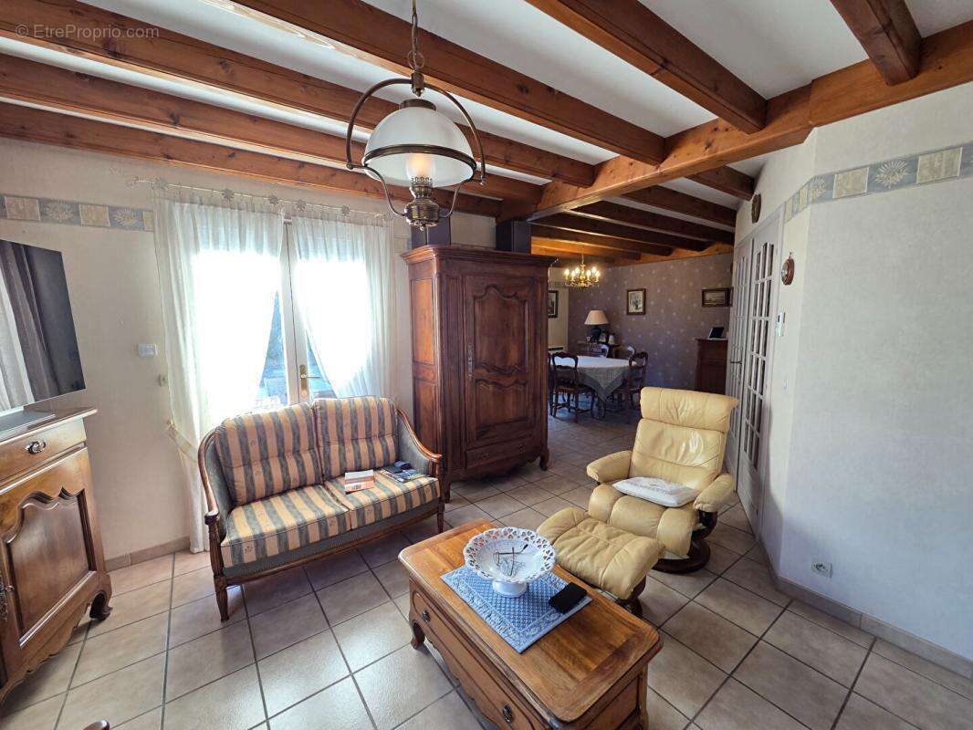 Maison à MONTELIMAR