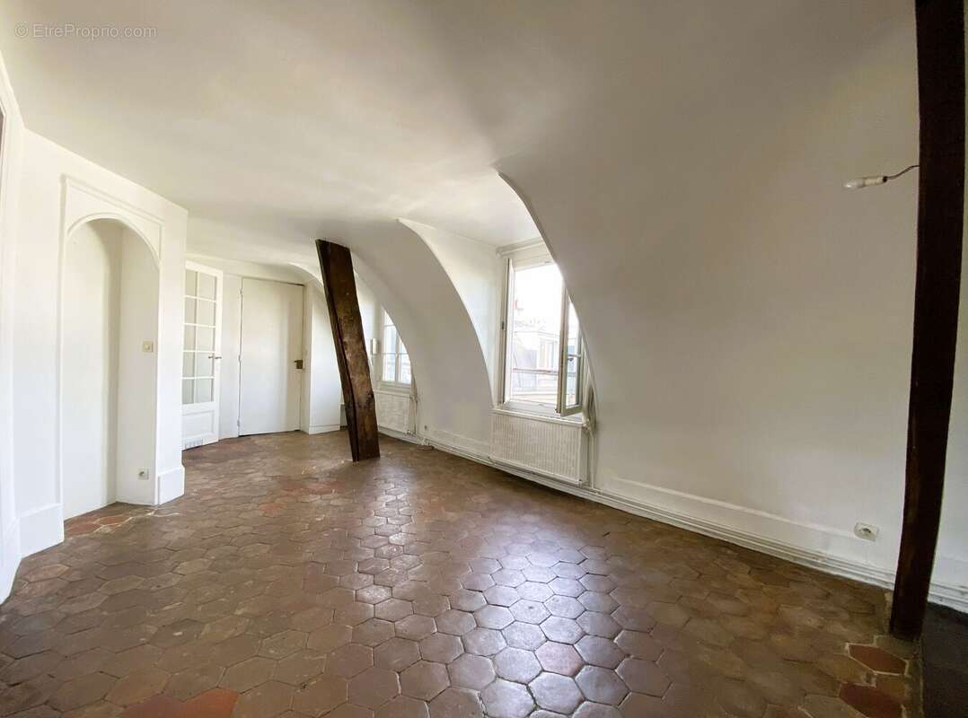 Appartement à PARIS-4E