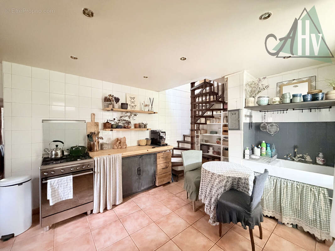 Maison - 2 chambres - 70 m2 - photo 6