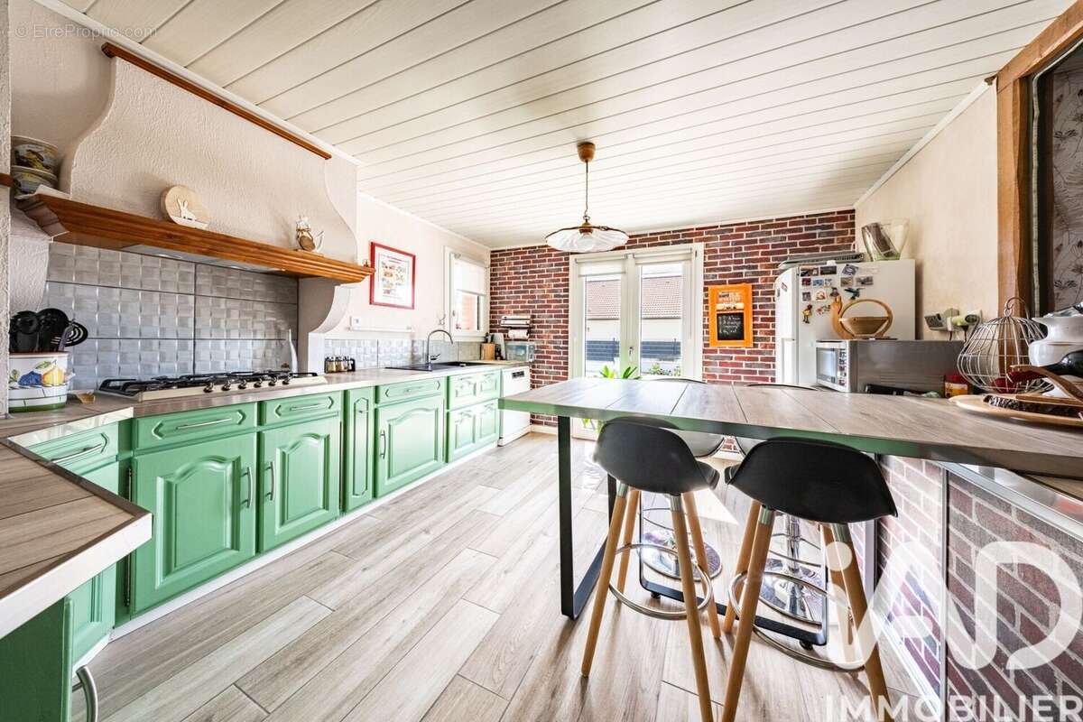 Maison 126 m² à Magny-Sur-Tille  - photo 3