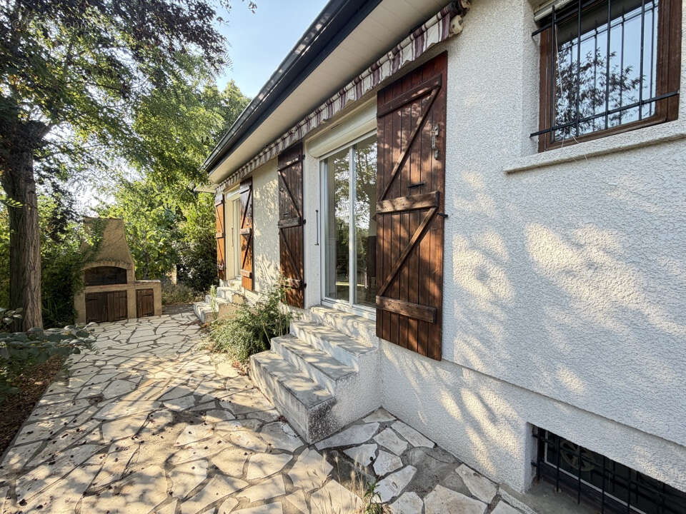 MAISON T5 avec garage (205 M2 de surface utile) et jardin de 544 M2 à Vendre (31270 CUGNAUX) - photo 8