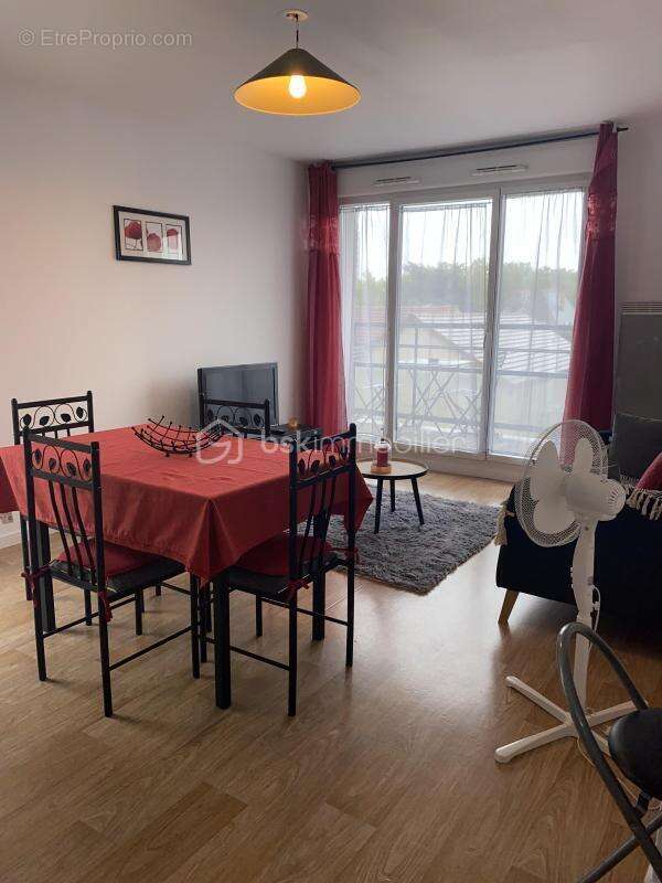 Appartement à L'HAY-LES-ROSES