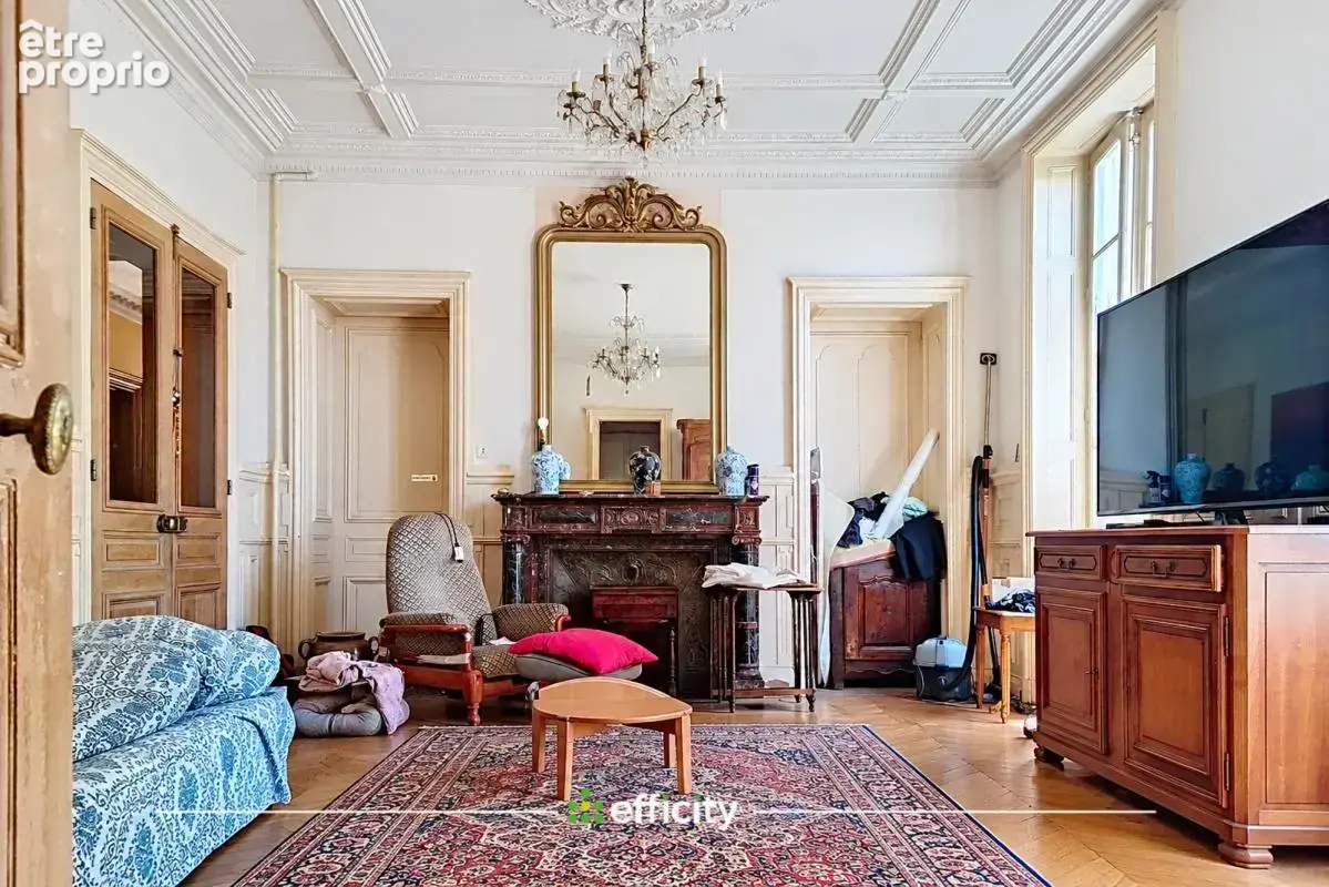 Appartement 18 pièces 594 m² à vendre à Thiers (63300) - photo 2