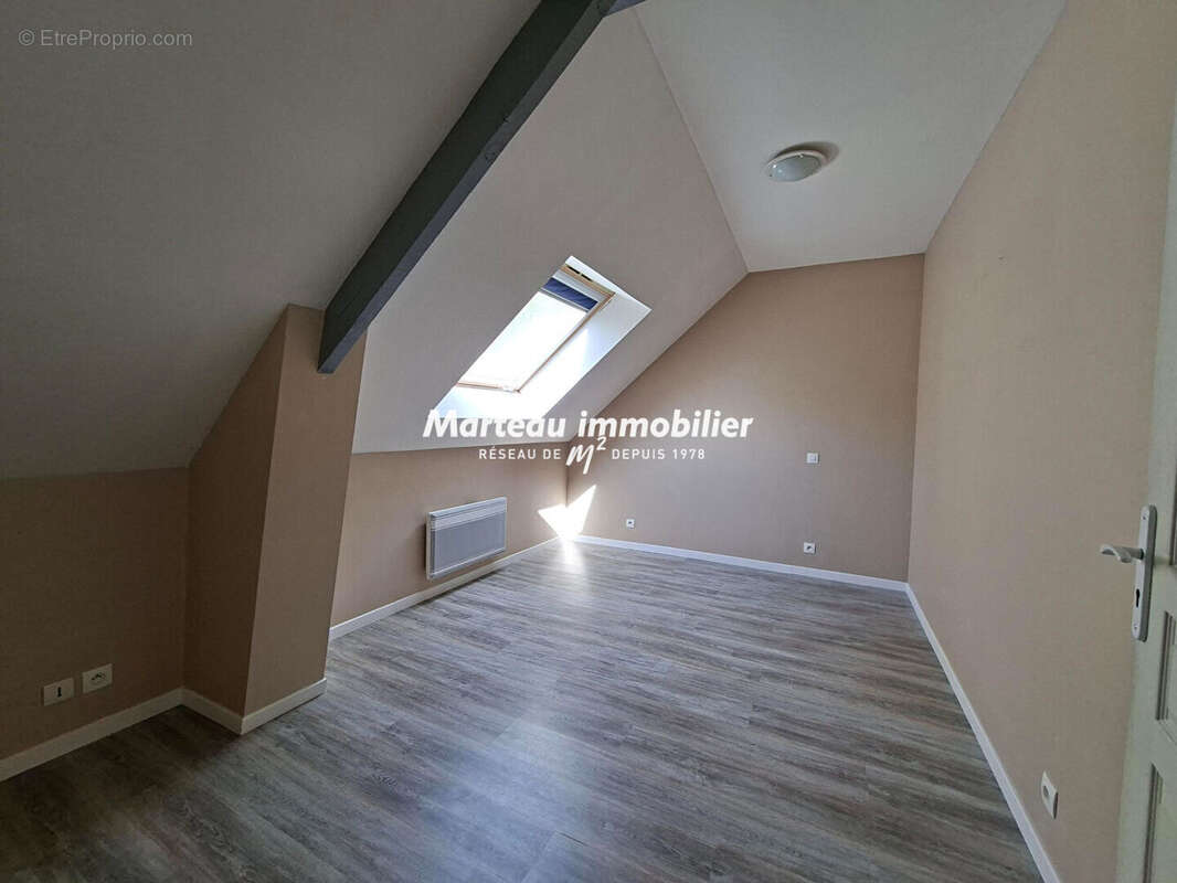 Maison à CHAMPAGNE