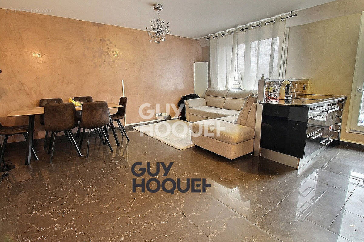 Appartement à LIMEIL-BREVANNES