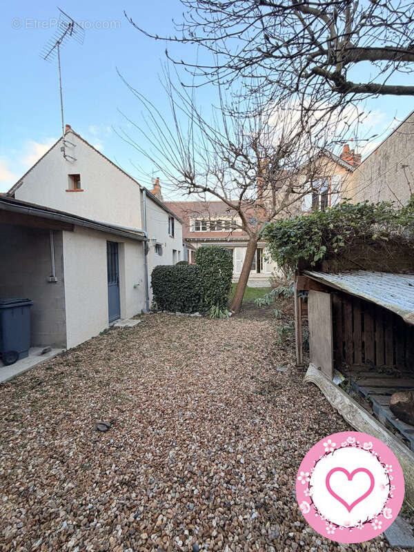 Maison à SAINT-BENOIT-SUR-LOIRE