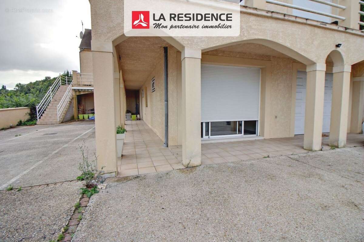 Appartement à JOUY-MAUVOISIN