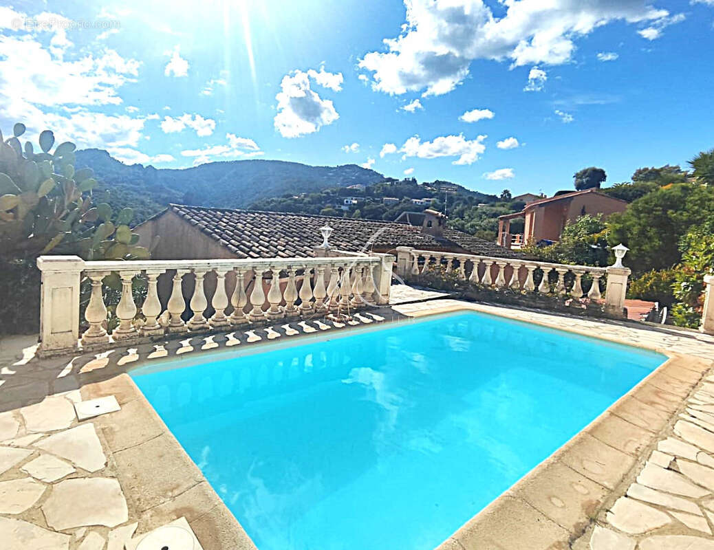 Maison à FREJUS