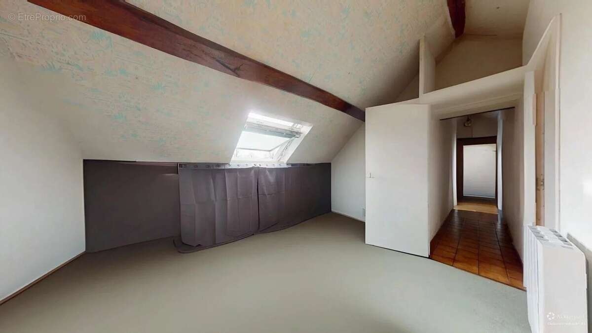 Appartement à DAMPIERRE-EN-YVELINES