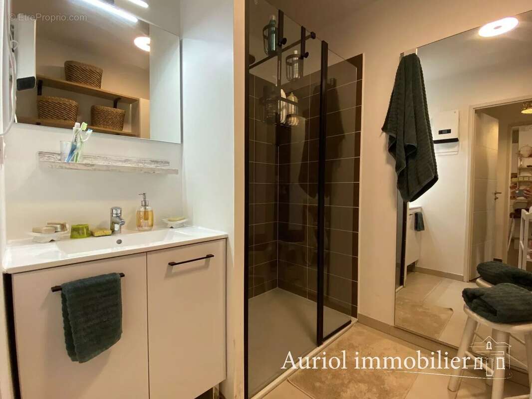 Appartement à AURIOL