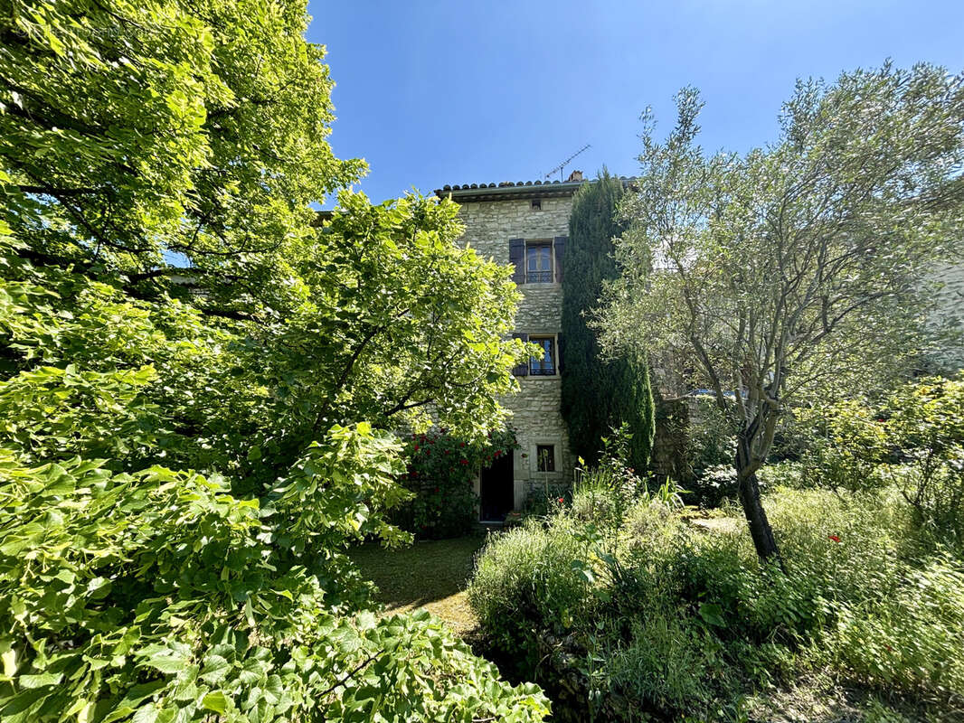 Maison à GRIGNAN