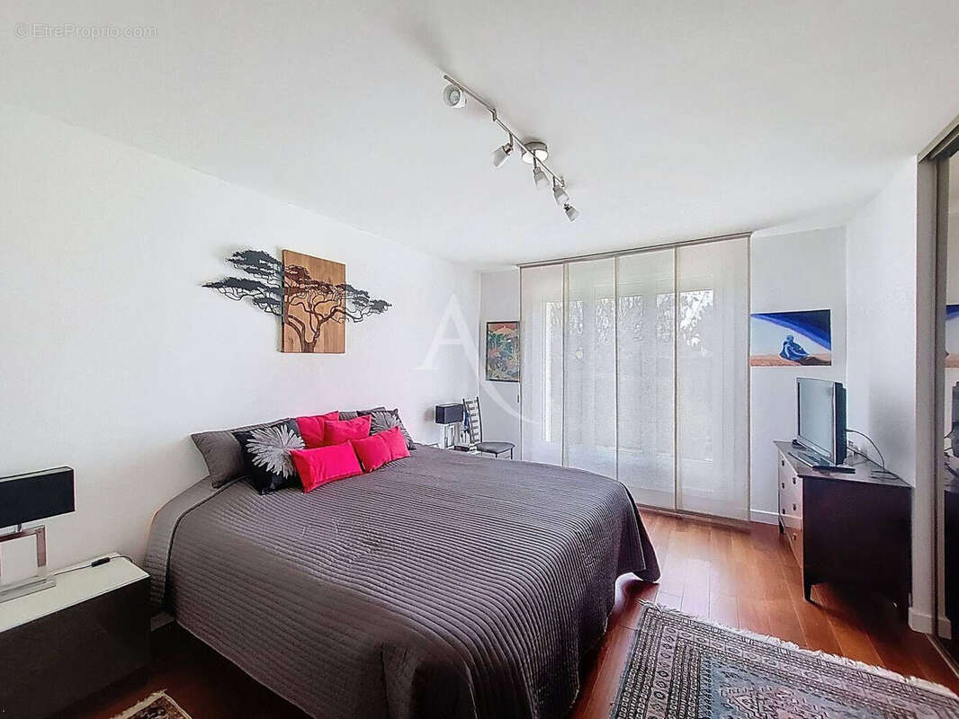 Maison à OZOIR-LA-FERRIERE