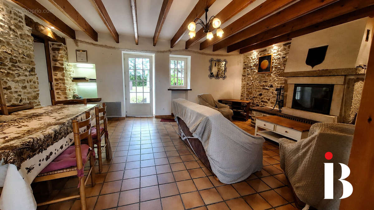 Maison à CORDEMAIS