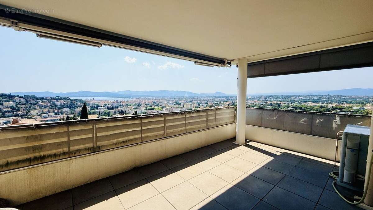 T3 61 m² Saint-Raphaël, terrasse vue mer et piscine en rooftop - photo 2
