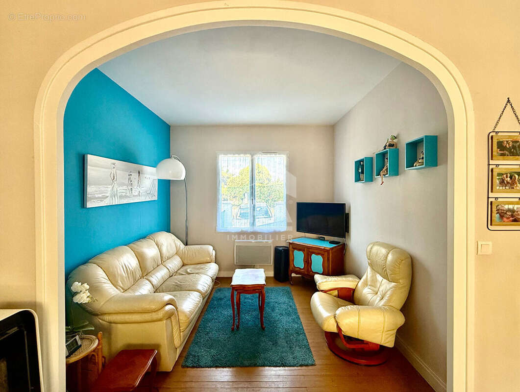Emplacement ideal - quartier foncillon  le chay- 3 chambres - photo 5