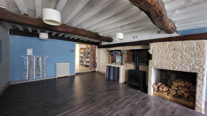 Maison à MONTREJEAU