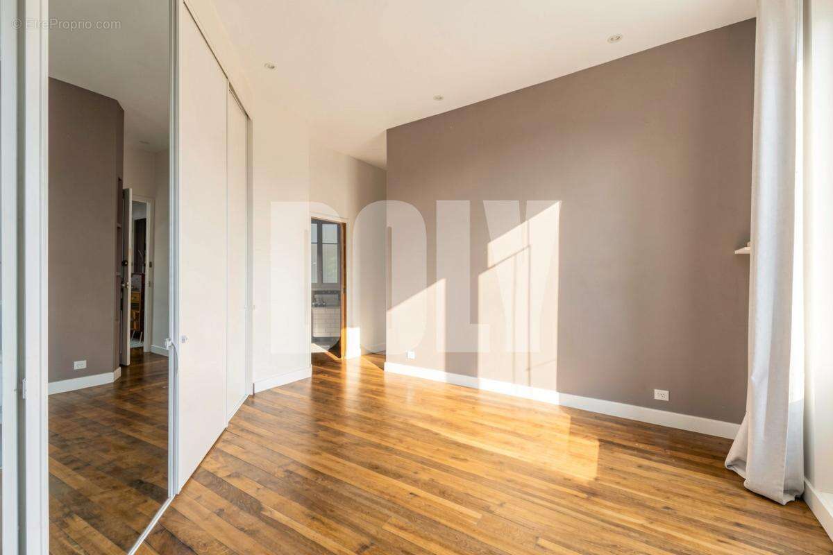 Appartement à LEVALLOIS-PERRET