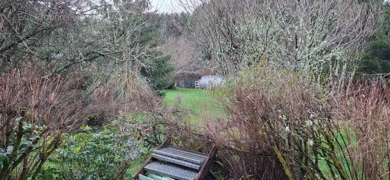 A vendre LIMEYRAT (24), maison de 172 m2 sur un terrain de 2300 m2 - photo 19
