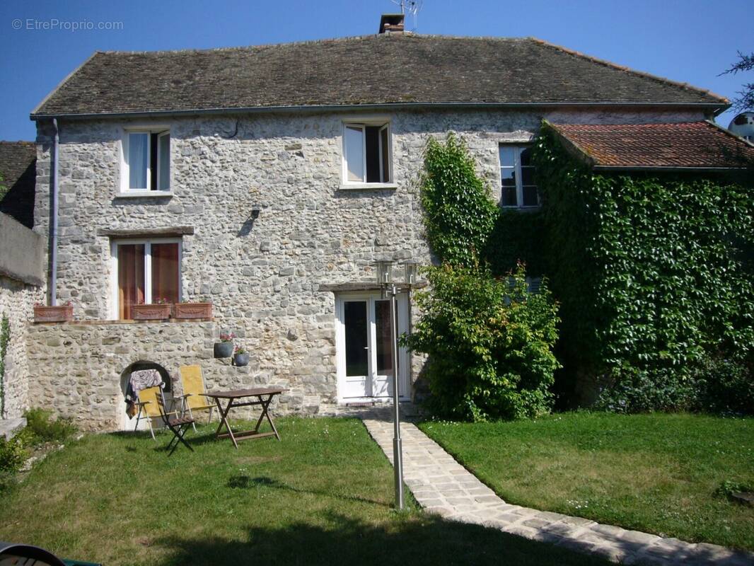 Maison à DANNEMOIS