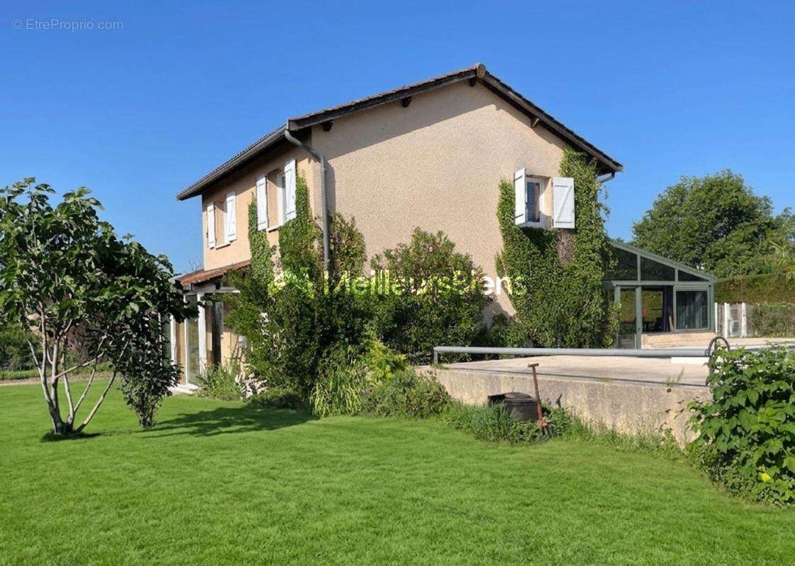 Maison à GUEREINS