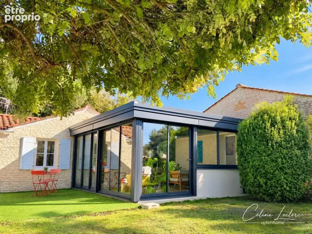  angles – maison atypique 110 m² – grande véranda 24 m² – 3 chambres – jardin clos – à 8 min des plages - photo 2