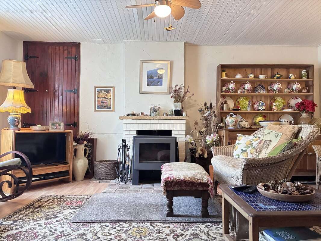 Appartement à MILLAC