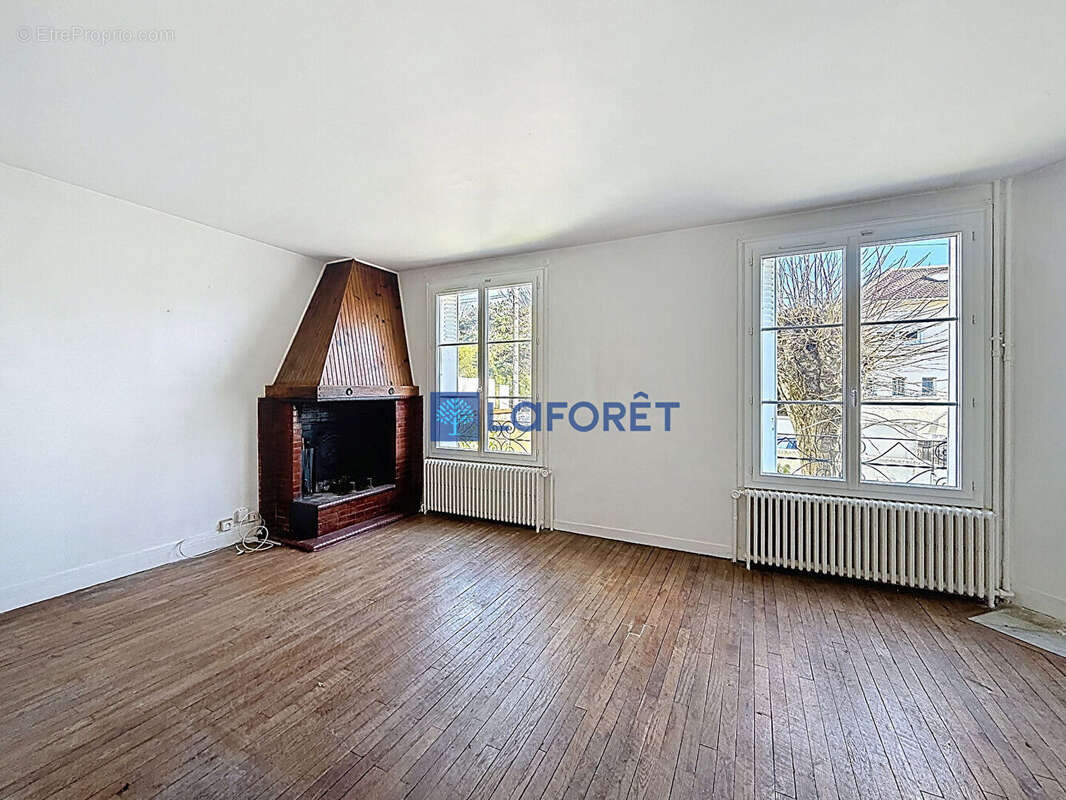 Maison à SAVIGNY-SUR-ORGE