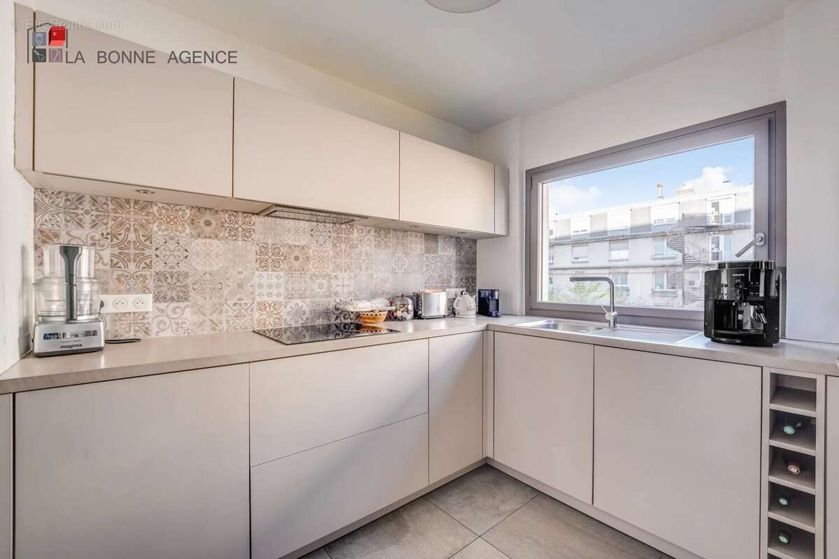 Appartement à PARIS-15E