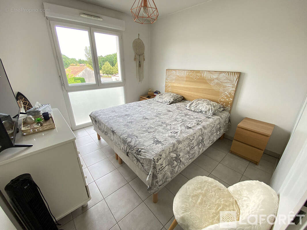 Appartement à SAINT-JEAN-D'ILLAC
