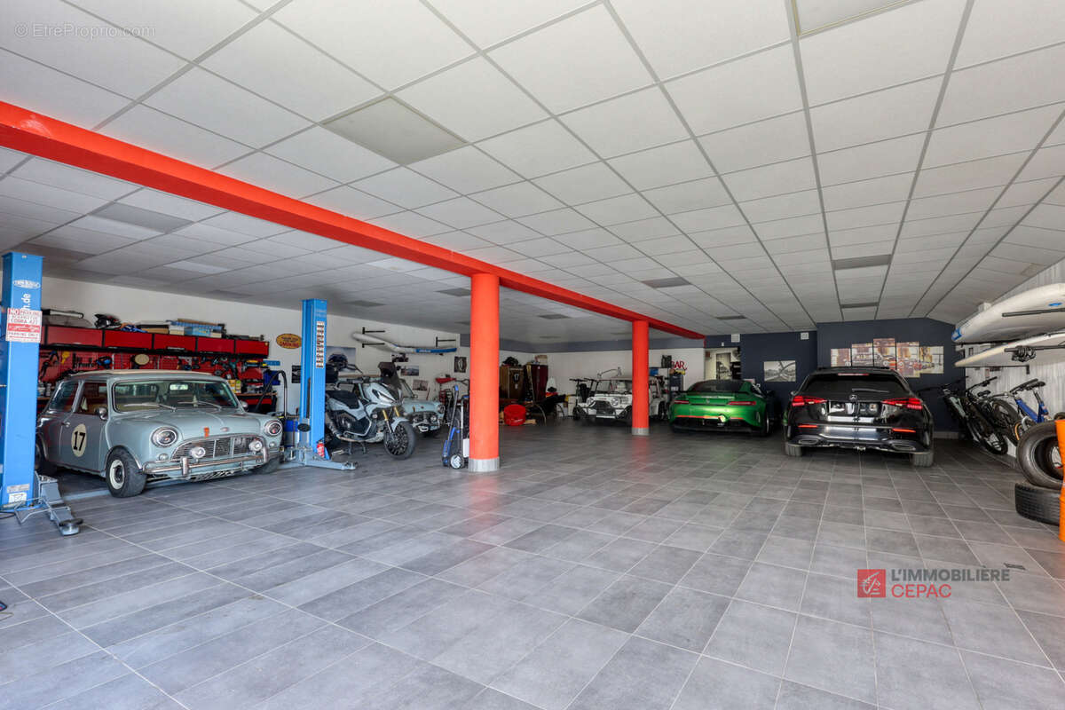 Maison à LA CADIERE-D'AZUR