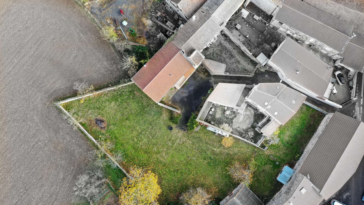 Maison à SAINT-GERVAZY