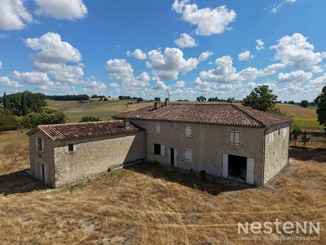 A Vendre Bâtisse en pierre de 209 m² en partie rénovée avec dépendances sur parcelle de plus de 1.2 ha - photo 16