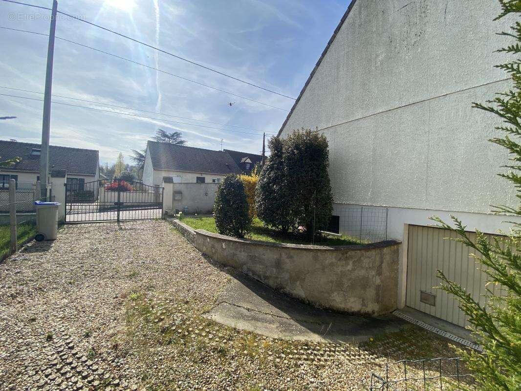 Maison à ROSNY-SUR-SEINE
