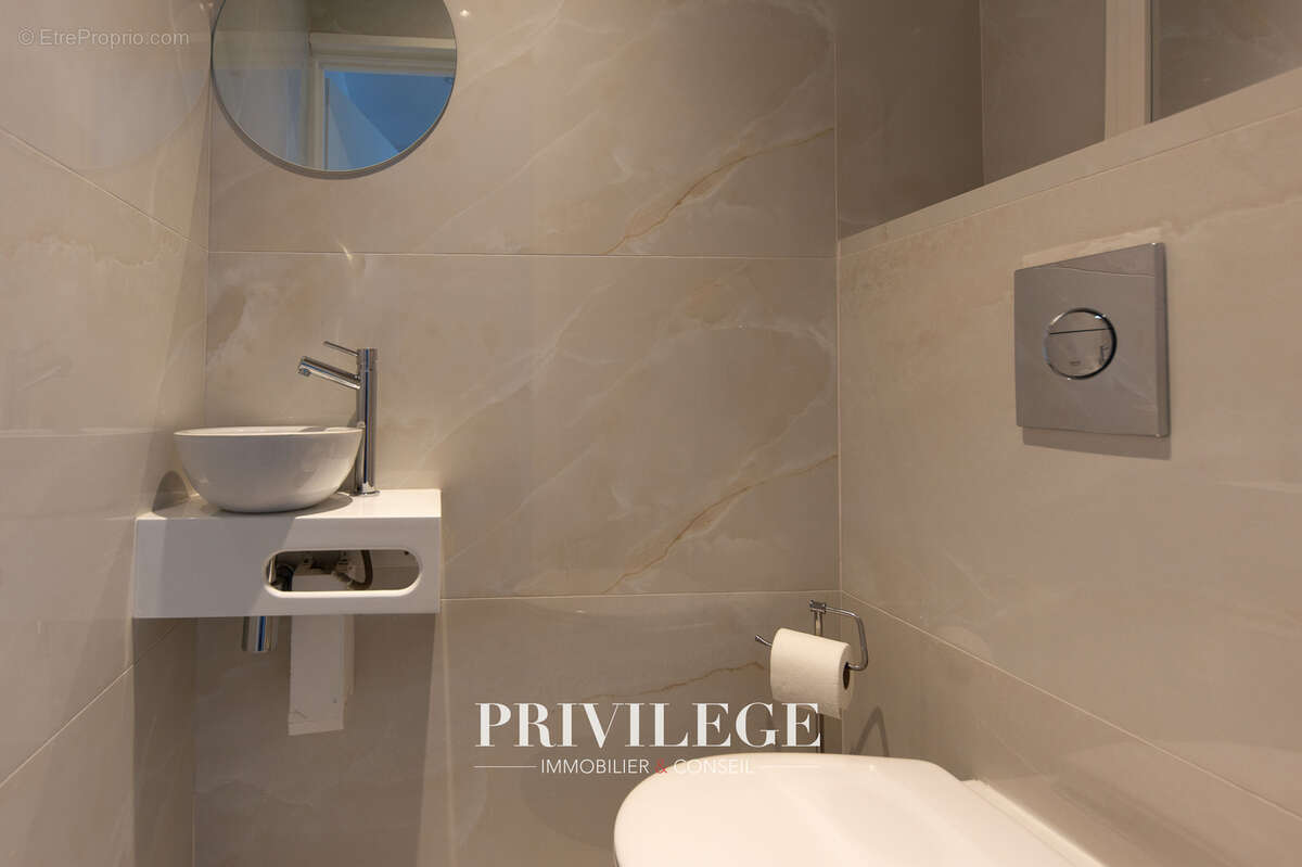 Appartement à MANDELIEU-LA-NAPOULE