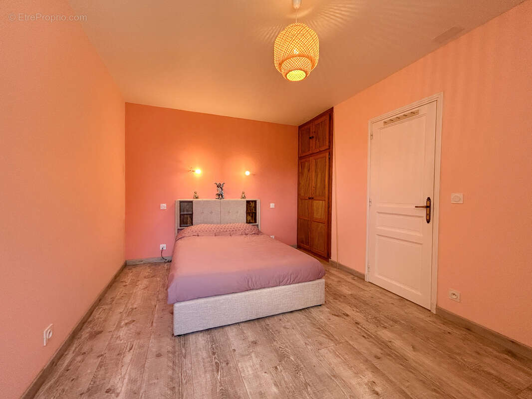 Immeuble à vendre Bézenet - photo 6