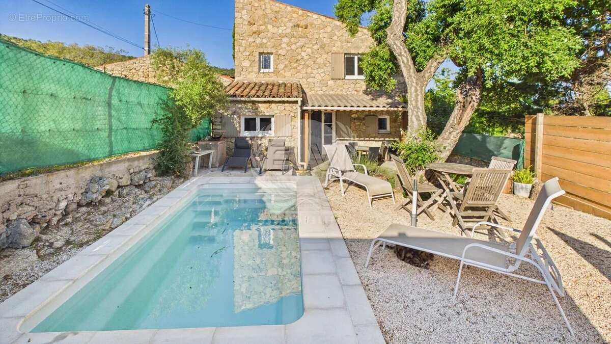 Appartement à PLAN-DE-LA-TOUR