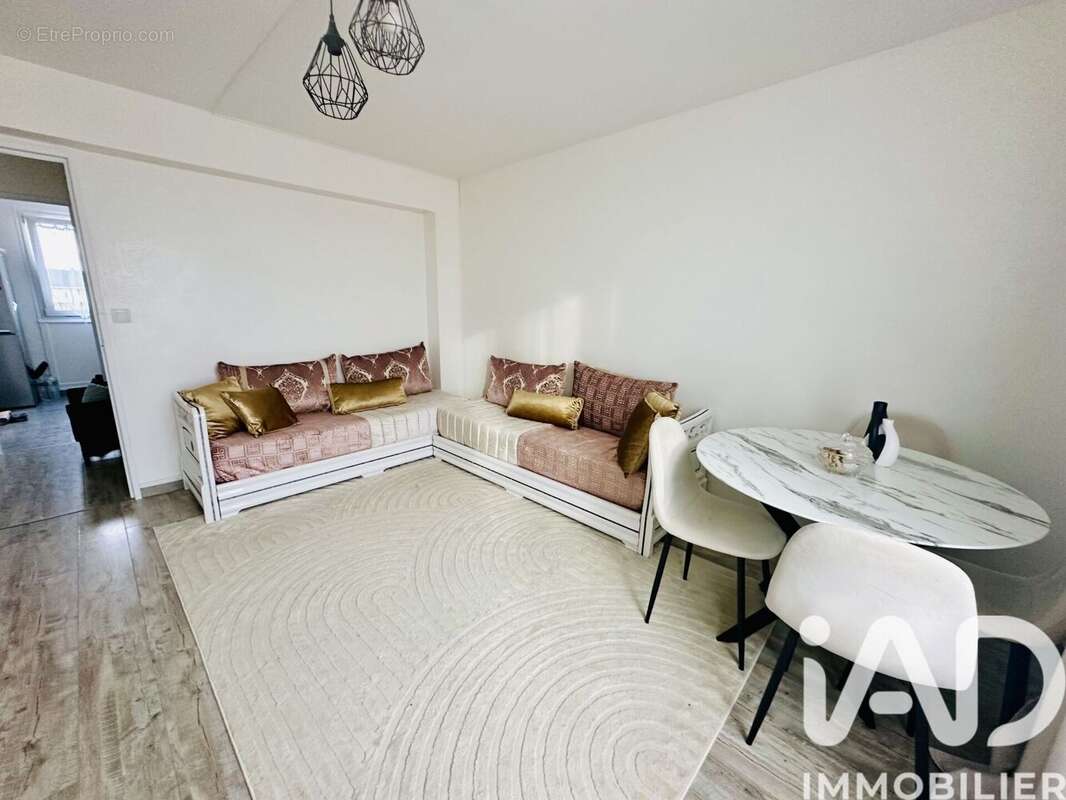 Photo 4 - Appartement à MAINVILLIERS