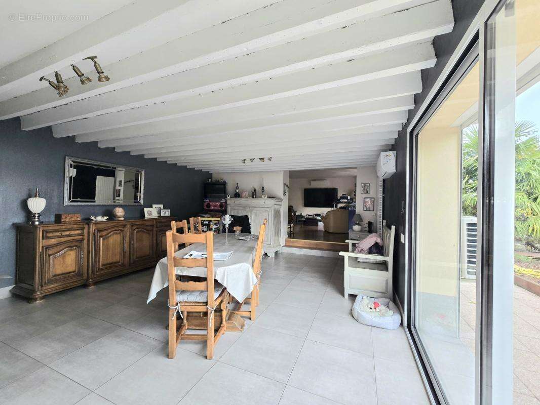 Maison à AVESNES-LES-AUBERT