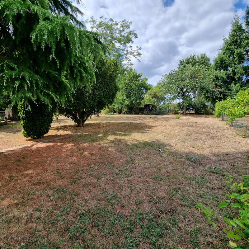 Maison à MONTGIVRAY