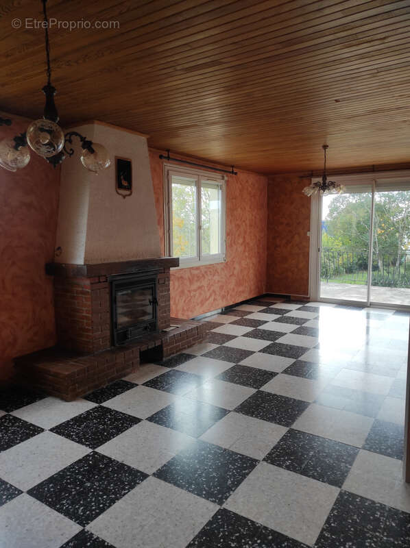 Maison à SAINT-PRIVAT-DES-VIEUX