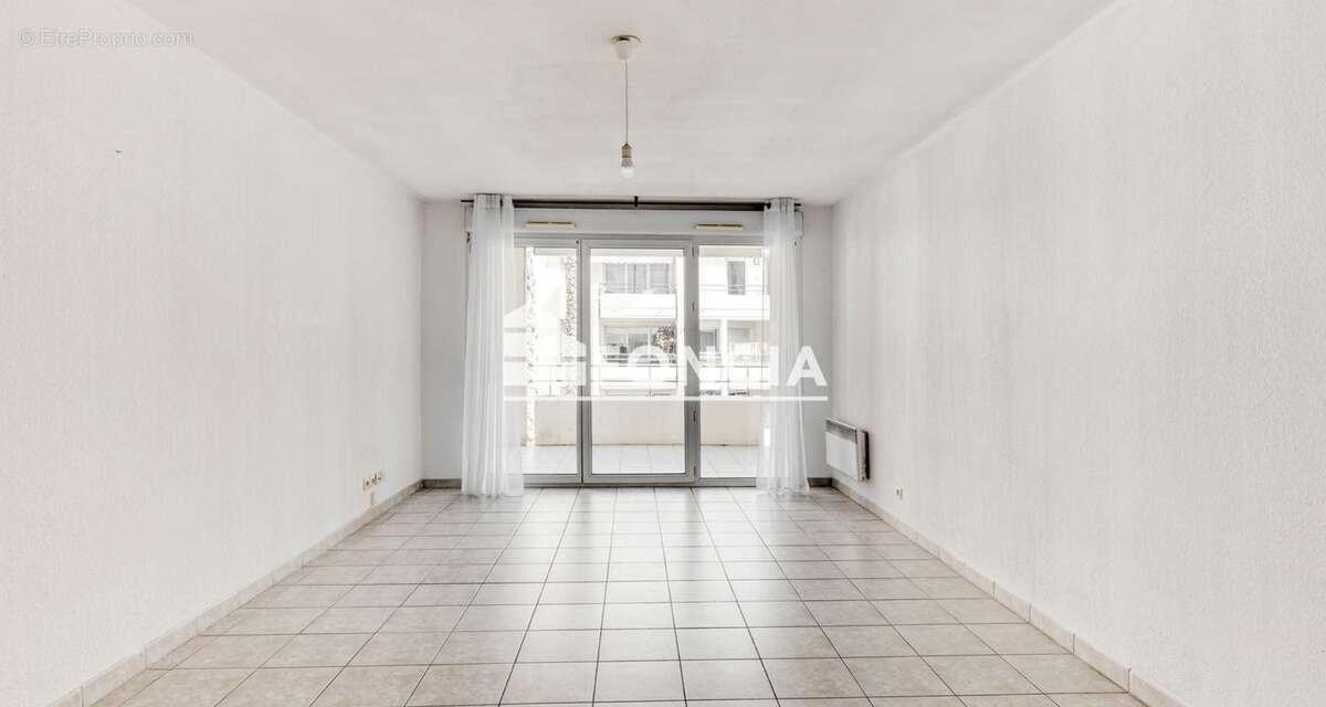 Appartement à MARSEILLE-8E