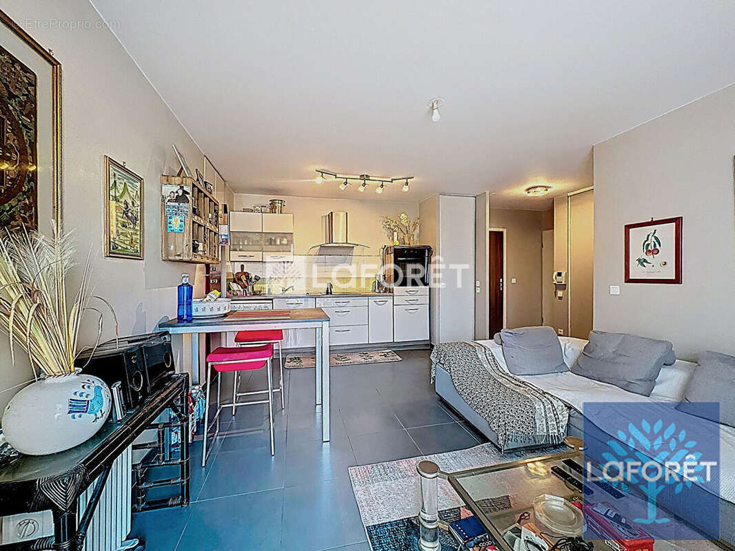 Appartement à VIGNEUX-SUR-SEINE