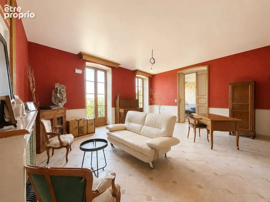Propriété historique 312 m2 élevée sur caves voûtées, garage et plus de 1 000 m2 de terrain - photo 15